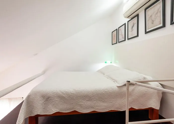 4b Bazzar, Garden House, Welcome To San Angel